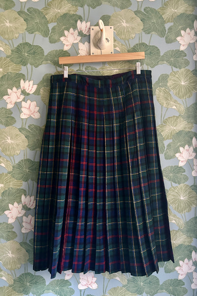 Classic Plaid Pleated Skirt & Scarf Set, 36W